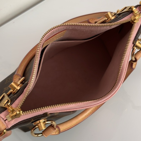 Authentic Louis Vuitton V Tote Monogram Canvas and Leather BB - Picture 6 of 10